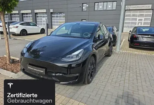 Käytetty Tesla Model Y Performance 321 kW (437 HP) 2023 Musta Katumaasturi