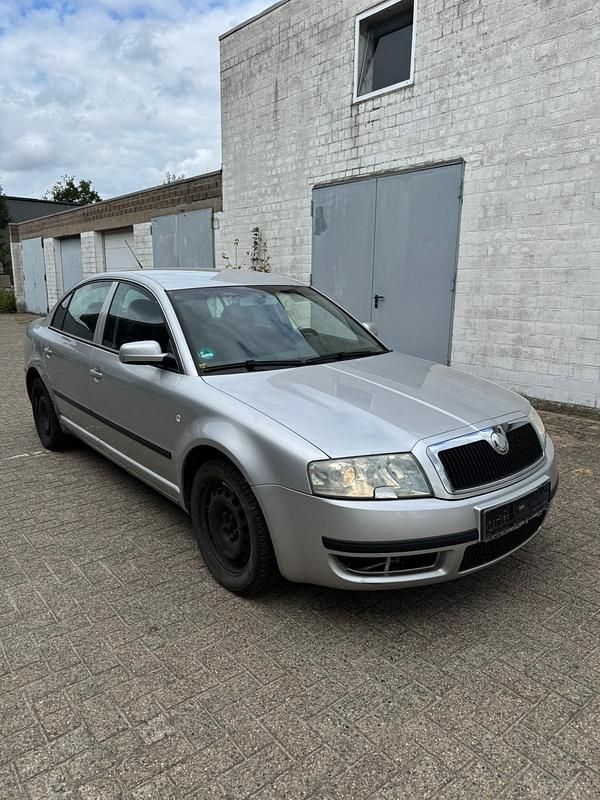 Silber Gebraucht 2003 Skoda Octavia Limousine | 1.150 € (Fairer Preis) - Bild 1/4