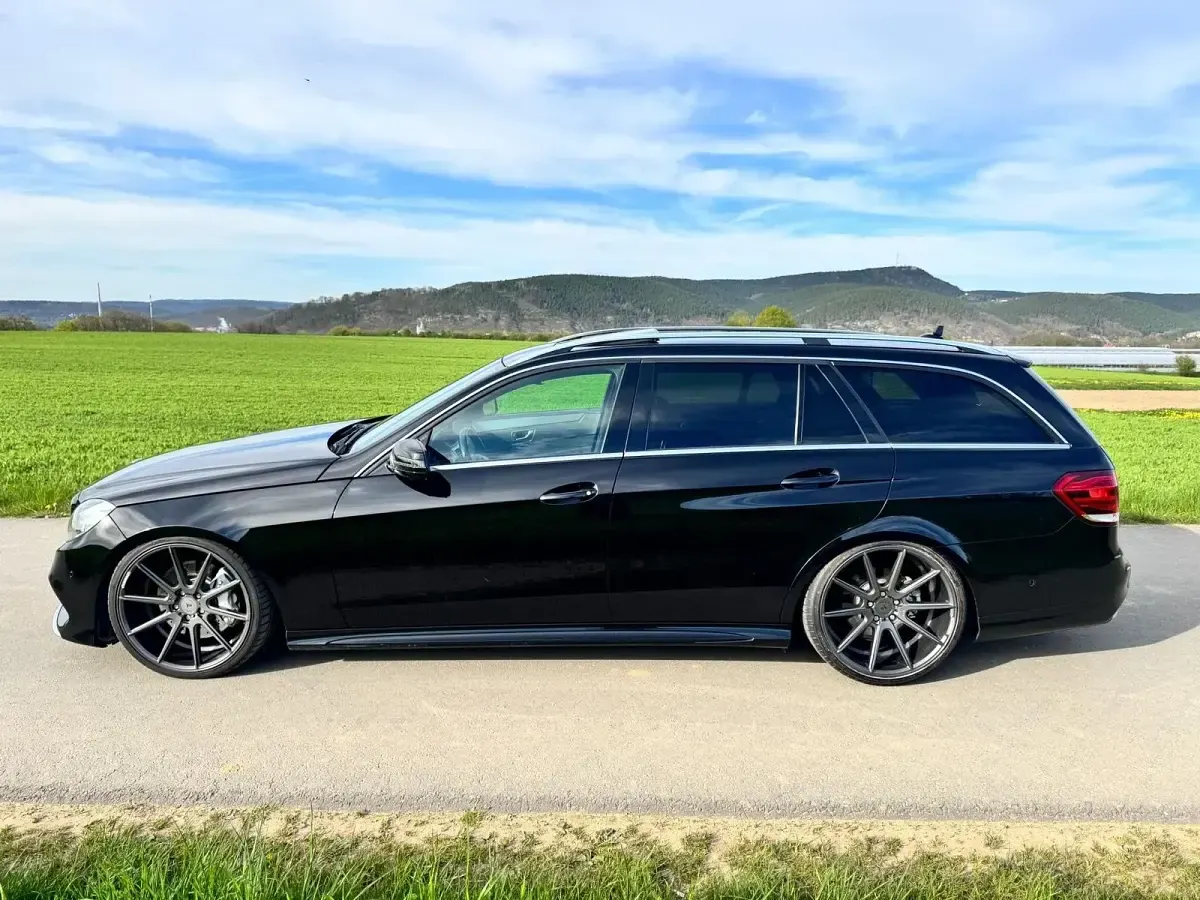 Gebraucht Mercedes E350 AMG line 252 PS (185 kW) 2014 Schwarz Kombi