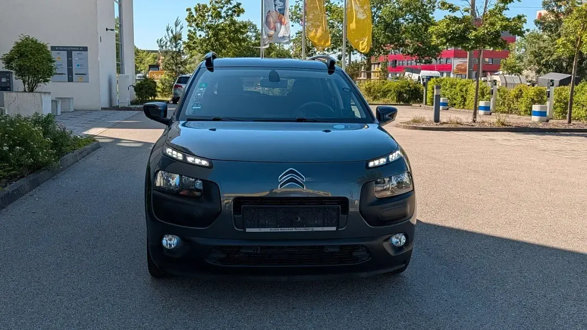 Gebraucht Citroën C4 Shine 110 PS (80 kW) 2016 Grau SUV