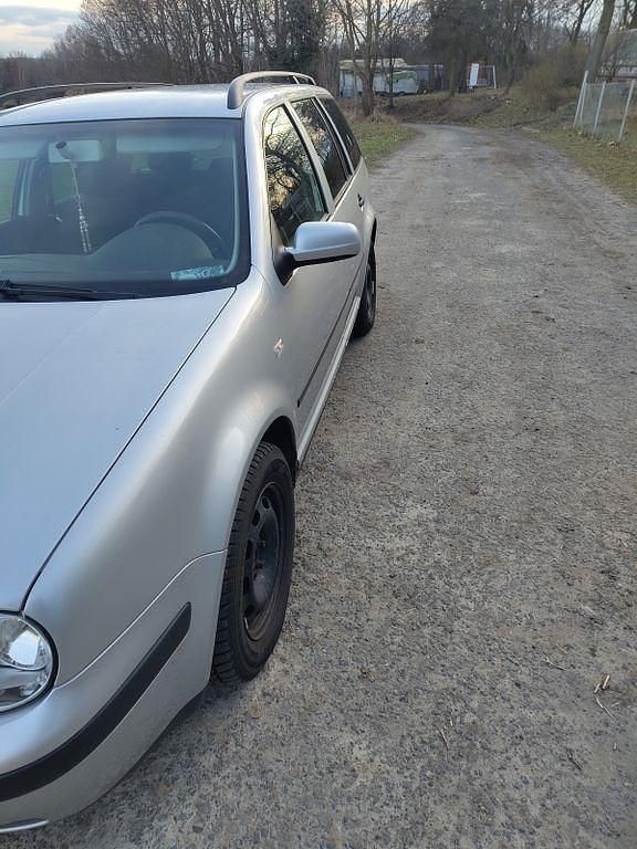 Gebraucht VW Golf IV 105 PS (77 kW) 2003 Silber Kombi