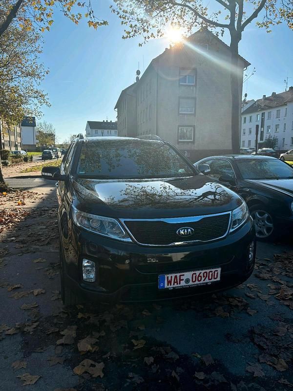 Schwarz Gebraucht 2013 Kia Sorento SUV | 16.500 € - Bild 1/4