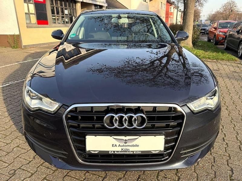 Gebraucht Audi A6 Business 179 PS (131 kW) 2012 Blau Limousine