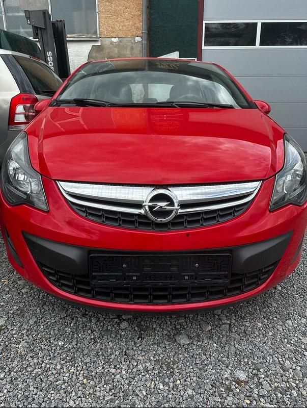 Rot Gebraucht 2015 Opel Corsa Kleinwagen | 3.999 € (Superpreis) - Bild 1/4