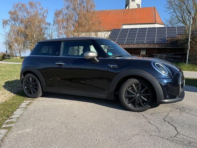 Gebraucht Mini Cooper SE 135 kW (184 PS) 2023 Schwarz Kleinwagen