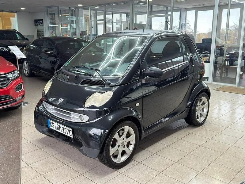 Schwarz Gebraucht 2004 Smart ForTwo Cabrio Basis Cabrio | 1.399 € (Guter Preis) - Bild 1/4