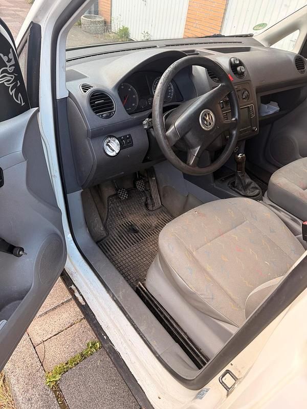 Usata VW Caddy 105 CV (77 kW) 2005 Bianco Monovolume