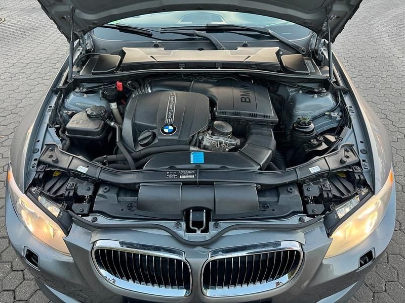 Gebraucht BMW 335 Cabriolet 306 PS (225 kW) 2010 Grau Cabrio