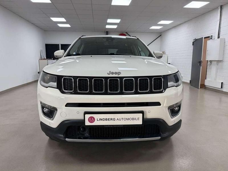 Gebraucht Jeep Compass Limited 170 PS (125 kW) 2020 White clear coat SUV