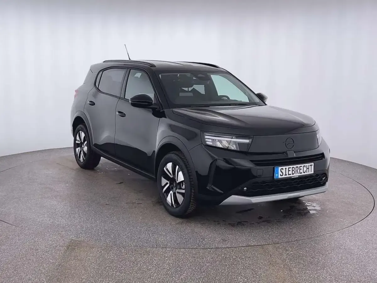 Gebraucht Opel Frontera 145 PS (106 kW) 2026 Schwarz SUV