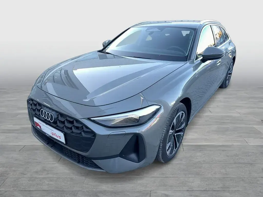 Second-hand Audi A5 Ambiente 299 CP (219 kW) 2025 Gri Break