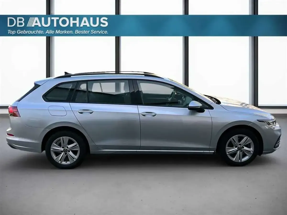 Gebraucht VW Golf VIII Life 116 PS (85 kW) 2023 Silber Kombi