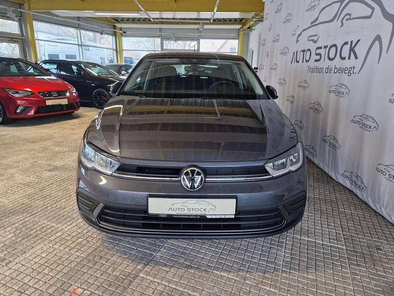 Gebraucht VW Polo 80 PS (58 kW) 2022 Rauchgrau metallic Kleinwagen