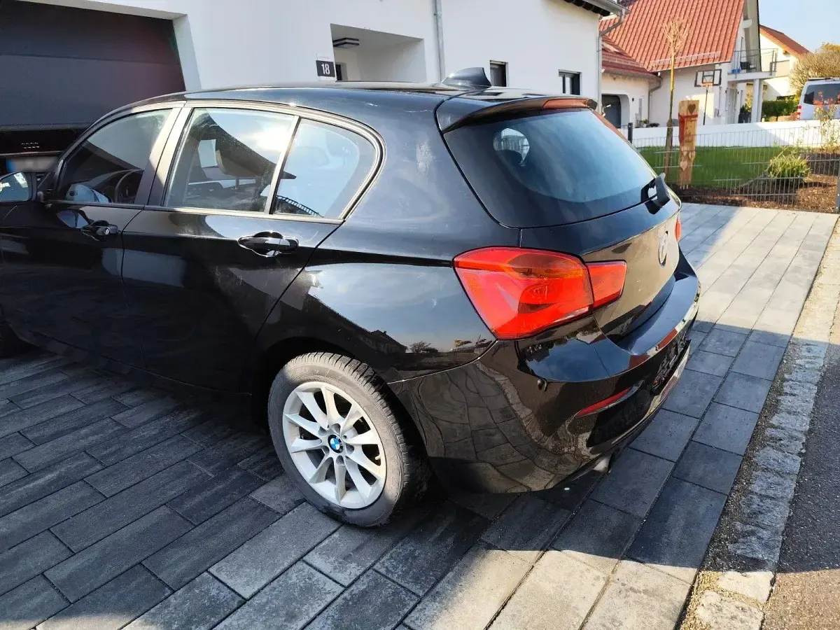 Gebraucht BMW 118 136 PS (100 kW) 2018 Schwarz Kleinwagen