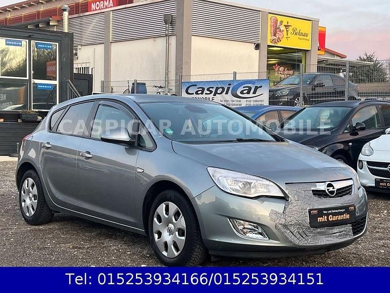 Silber Gebraucht 2010 Opel Astra Edition Limousine | 2.690 € (Superpreis) - Bild 1/4