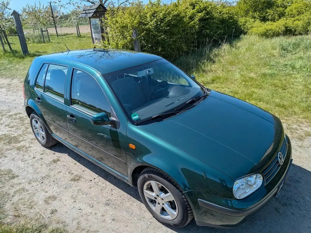 Gebraucht VW Golf III 75 PS (55 kW) 1999 Grün Limousine