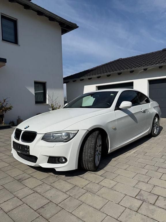 Second-hand BMW 318 Performance 143 CP (105 kW) 2011 Alb Coupe