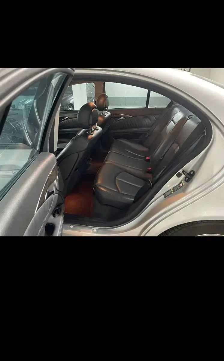 Brugt Mercedes E320 Avantgarde 208 HK (152 kW) 2004 Sølv Sedan