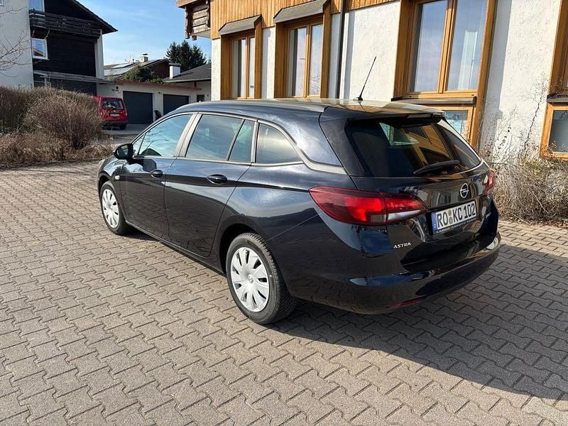Second-hand Opel Astra Dynamic 105 CP (77 kW) 2019 Albastru Break