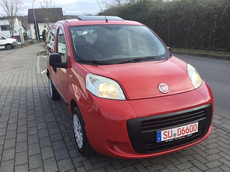 Gebraucht Fiat Qubo Dynamic 73 PS (53 kW) 2009 Rot Van / Kleinbus