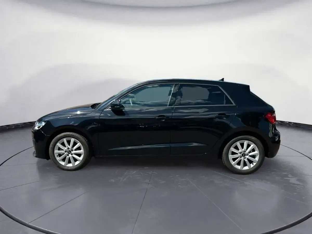 Gebraucht Audi A1 Advanced Plus 116 PS (85 kW) 2025 Mythosschwarz metallic SUV