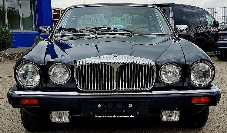 Gebraucht Jaguar XJ12 264 PS (194 kW) 1989 Schwarz Limousine