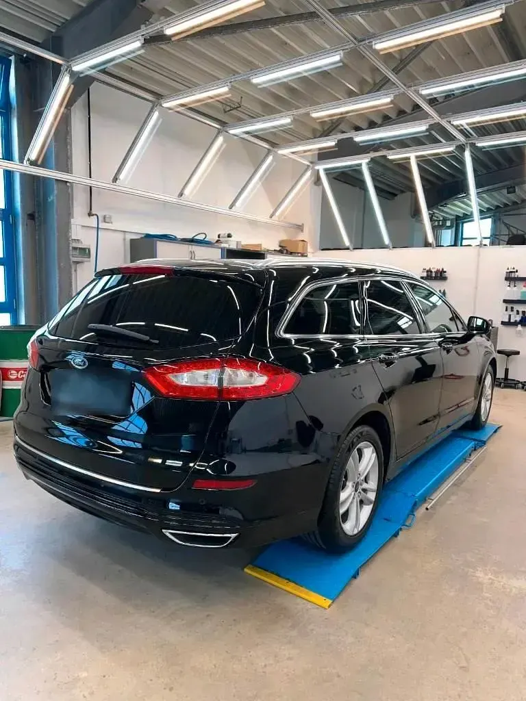 Gebraucht Ford Mondeo Titanium 180 PS (132 kW) 2016 Schwarz Kombi
