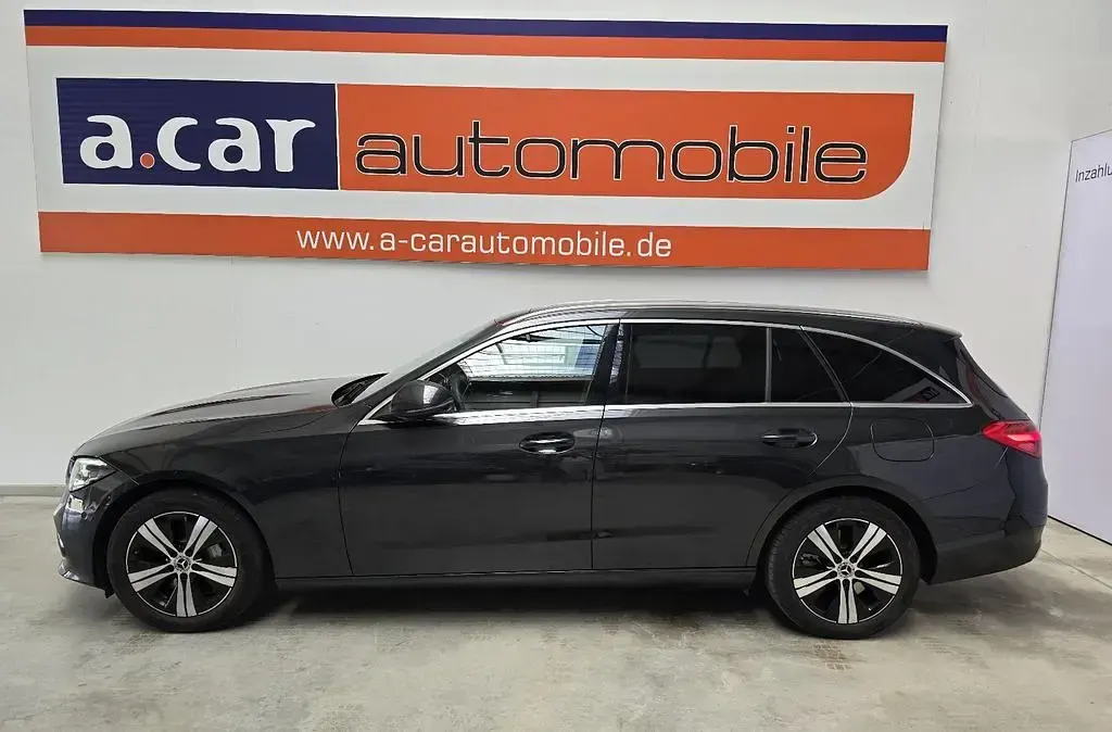 Gebraucht Mercedes C300e 204 PS (150 kW) 2023 Grau Kombi