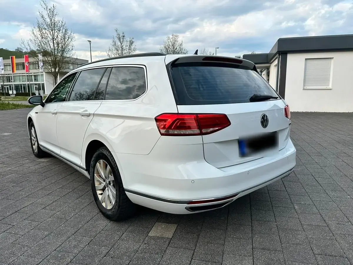 Usata VW Passat 190 CV (139 kW) 2018 Bianco Station wagon