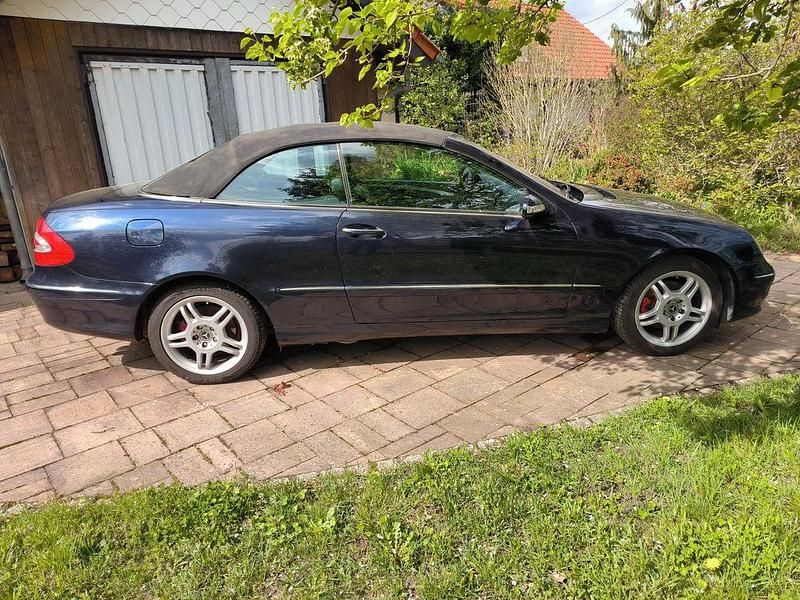 Gebraucht Mercedes CLK200 163 PS (119 kW) 2004 Blau Cabrio