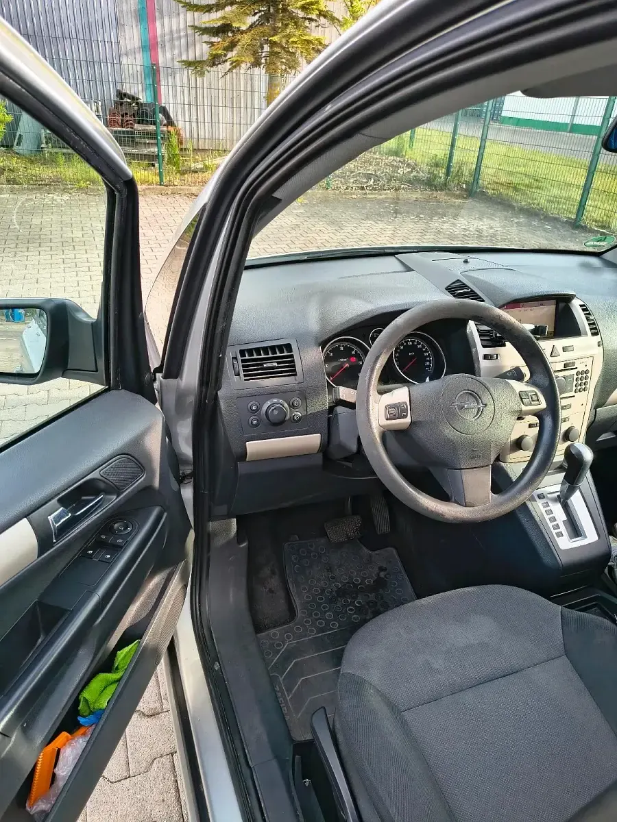 Gebraucht Opel Zafira 2008 Grau Van / Kleinbus