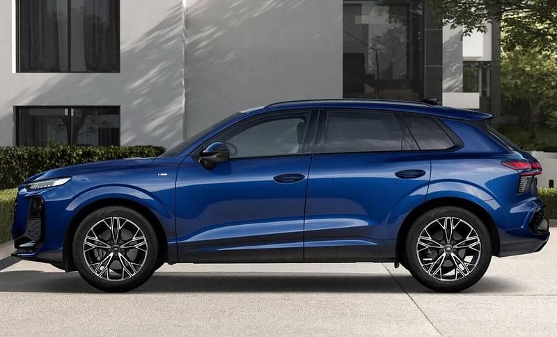 Neu Audi Q3 S-Line 204 PS (150 kW) 2025 Navarrablau metallic navarrablau metallic SUV