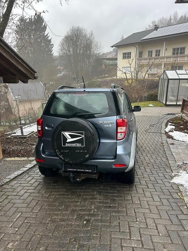 Gebraucht Daihatsu Terios 105 PS (77 kW) 2008 Grau SUV