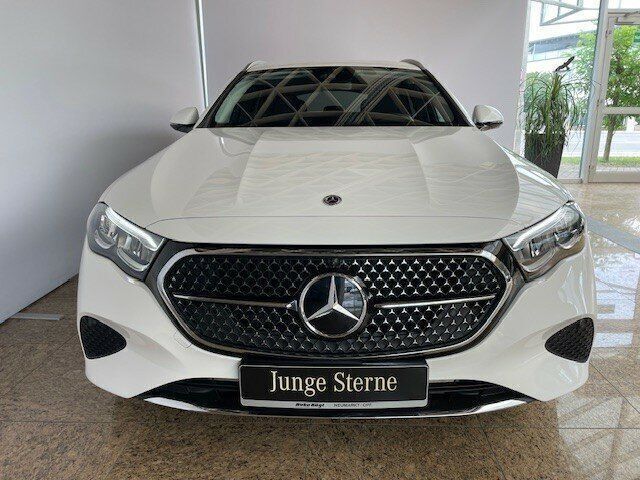 Gebraucht Mercedes E300 Advanced 313 PS (230 kW) 2024 Unilack polarweiß Kombi