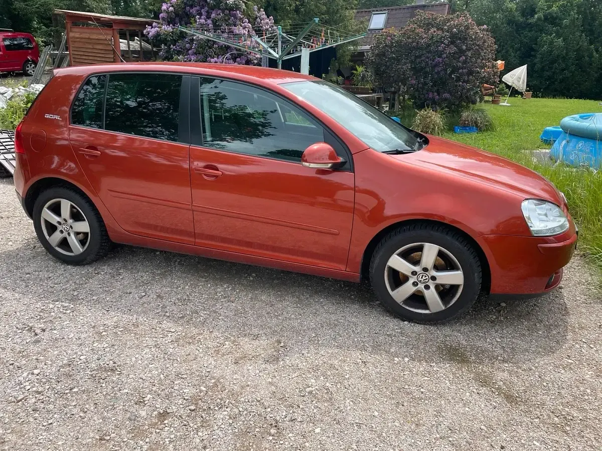 Gebraucht VW Golf IV Edition 102 PS (75 kW) 2006 Orange Limousine