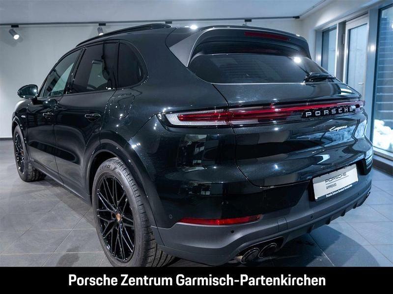 Gebraucht Porsche Cayenne 470 PS (345 kW) 2024 Schwarz SUV