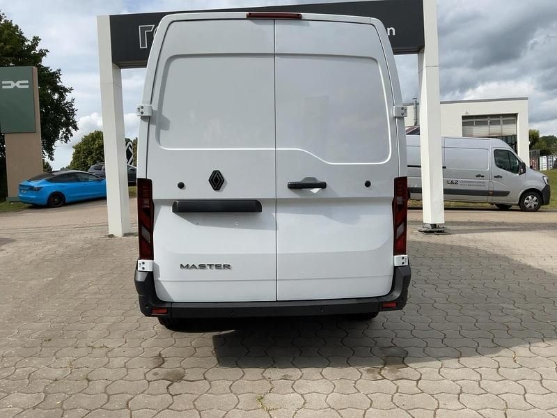 Neu Renault Master 131 PS (96 kW) 2025 Limousine
