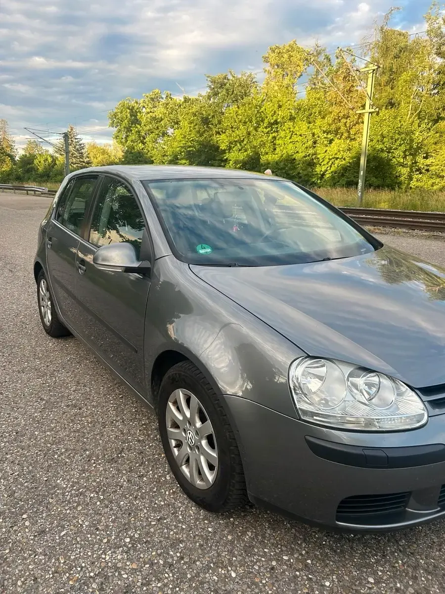 Gebraucht VW Golf IV 102 PS (75 kW) 2005 Grau Limousine