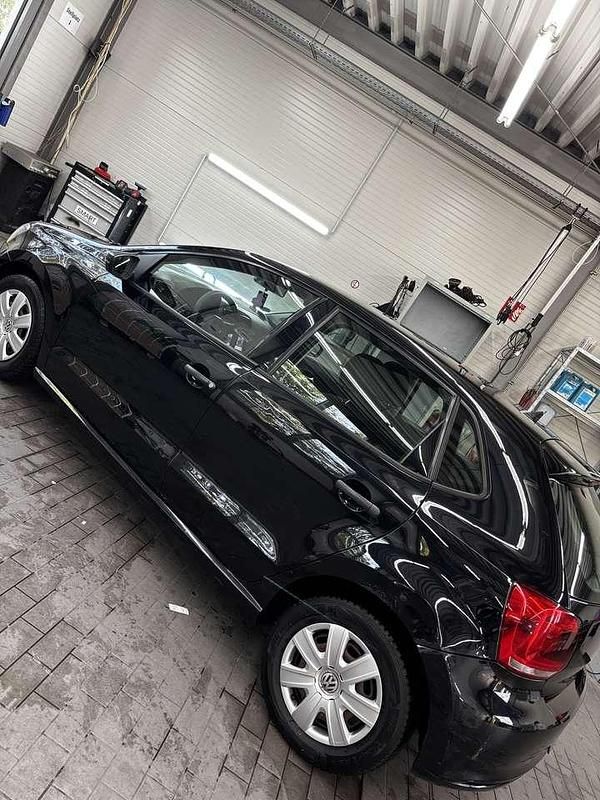 Gebraucht 2009 VW Polo Classicline Limousine | 2.000 € (Guter Preis) - Bild 1/4