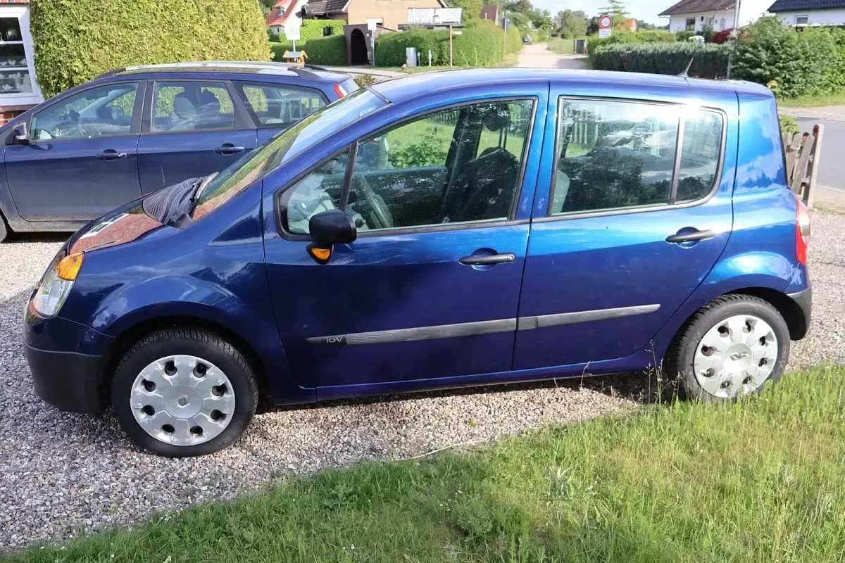 Gebraucht Renault Modus 65 PS (47 kW) 2005 Blau Van / Kleinbus