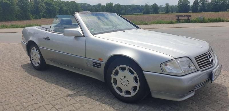 Gebraucht Mercedes SL300 231 PS (169 kW) 1992 Astralsilbermetallic Cabrio