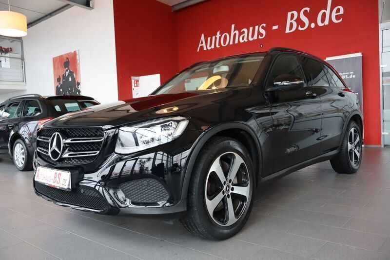 Schwarz Gebraucht 2019 Mercedes GLC220 Exclusive SUV | 24.900 € (Fairer Preis) - Bild 1/4