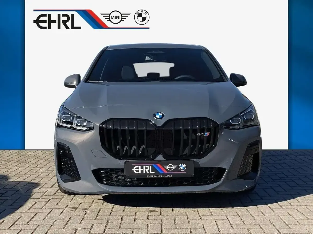 Gebraucht BMW 223 Active Tourer M Sport 218 PS (160 kW) 2026 Grau Van / Kleinbus