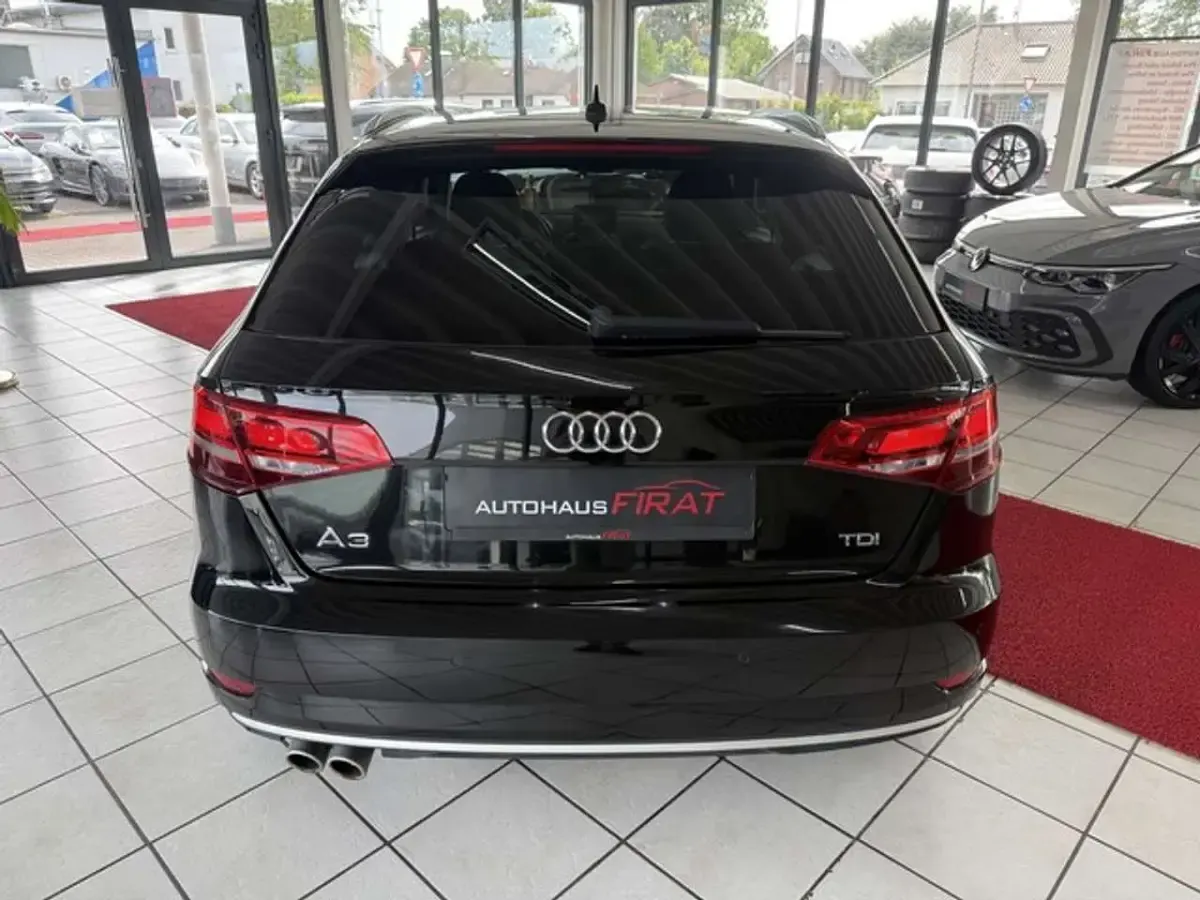 Gebraucht Audi A3 Sport 150 PS (110 kW) 2018 Schwarz Limousine