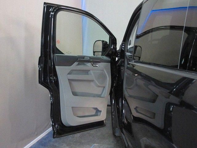 Gebraucht Ford Transit Custom Titanium 170 PS (125 kW) 2025 Agate black Van / Kleinbus