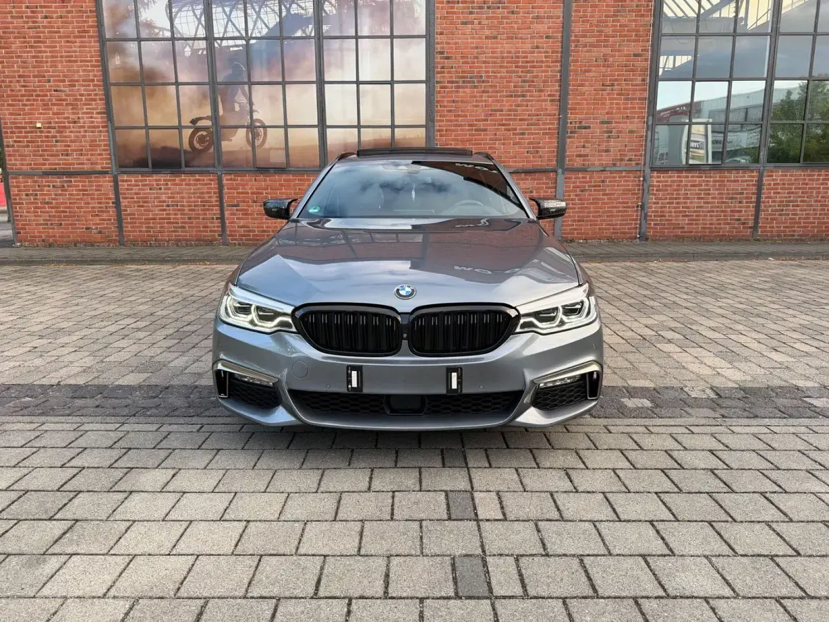 Gebraucht BMW 530 M Sport 252 PS (185 kW) 2018 Grau Kombi