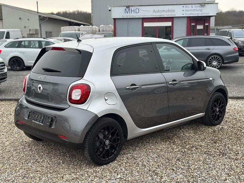Gebraucht Smart ForFour Electric Drive Passion 60 kW (82 PS) 2018 Silber Kleinwagen