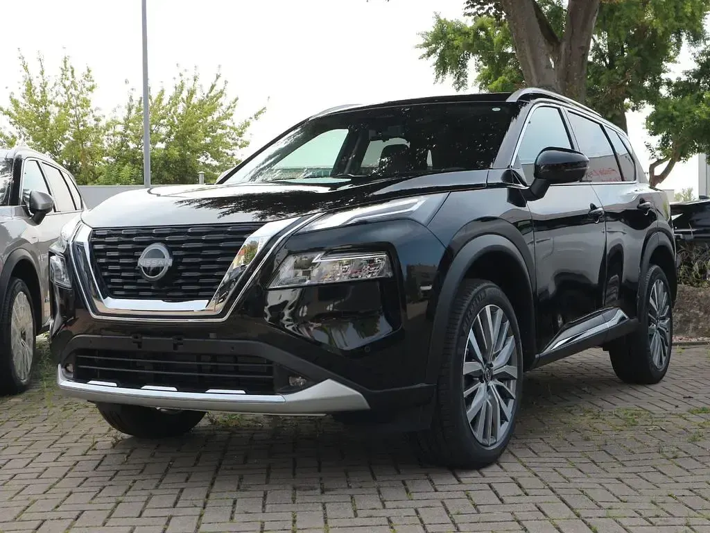 Neu Nissan X-Trail Tekna 204 PS (150 kW) 2025 Pearl black SUV
