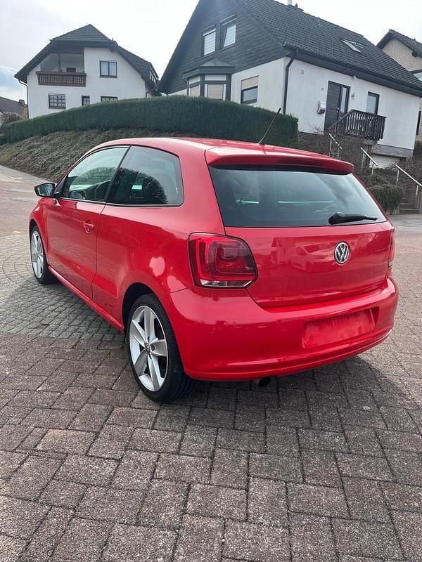 Second-hand VW Polo 86 CP (63 kW) 2010 Roșu Hatchback