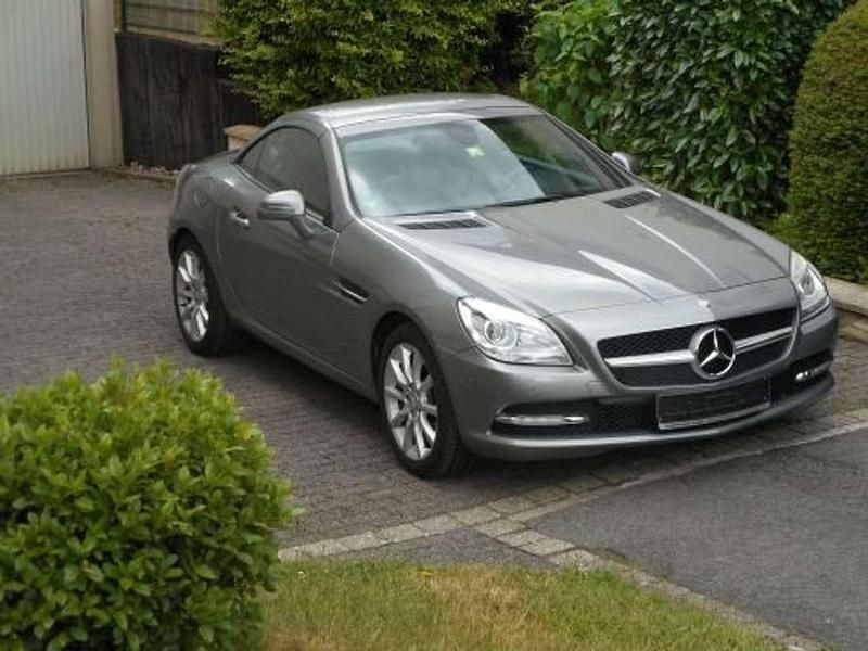 Grau Gebraucht 2012 Mercedes SLK200 Cabrio | 19.500 € (Fairer Preis) - Bild 1/4